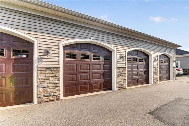 5512 Arbor Chase Drive, Ann Arbor, MI 48103