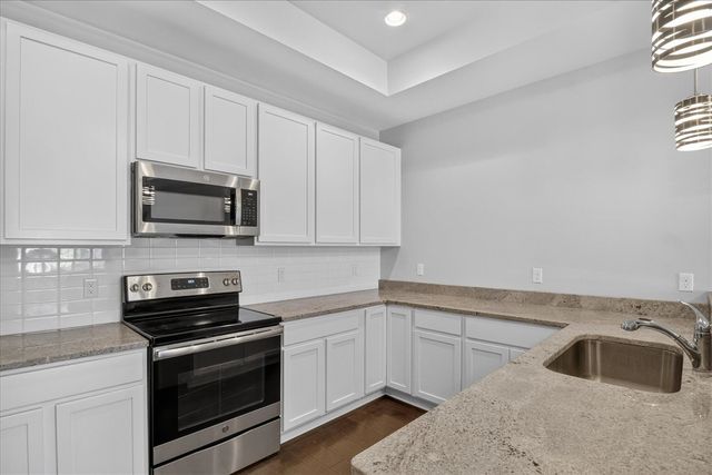 5512 Arbor Chase Drive, Ann Arbor, MI 48103