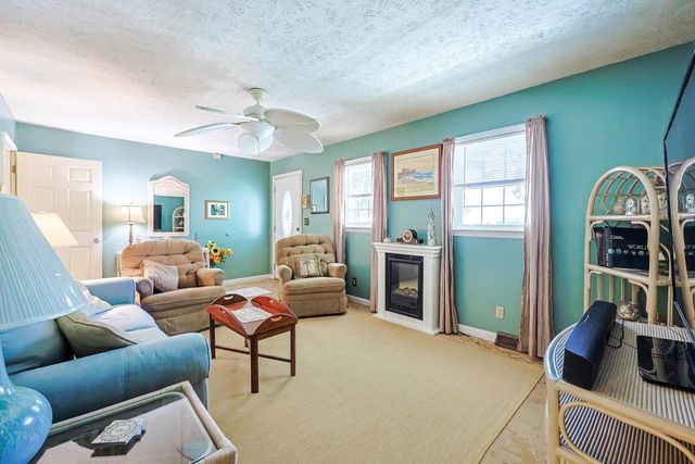 903 Tiffany Ln., North Myrtle Beach, SC 29582