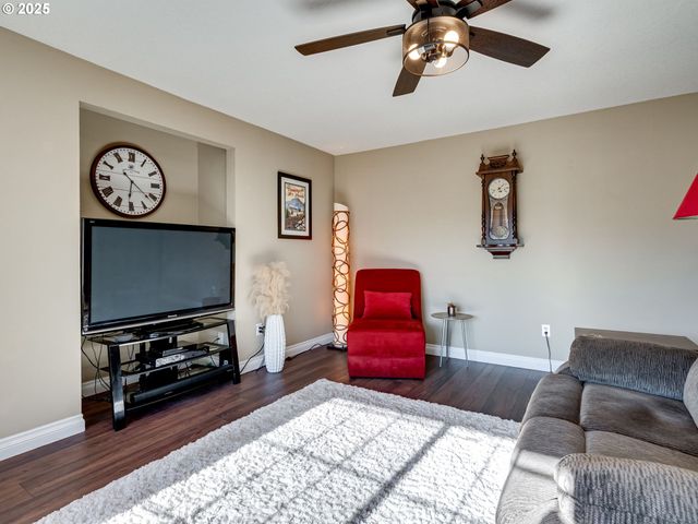 221 Ne 176TH Ave, Vancouver, WA 98684