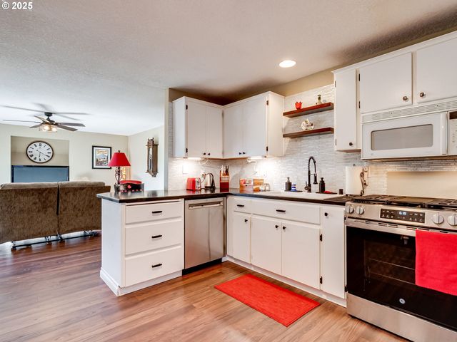 221 Ne 176TH Ave, Vancouver, WA 98684