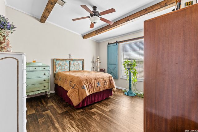 960 County Road 4511, Hondo, TX 78861