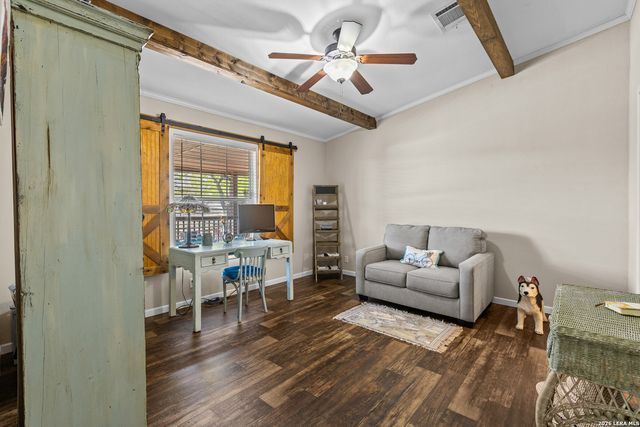 960 County Road 4511, Hondo, TX 78861