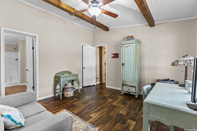 960 County Road 4511, Hondo, TX 78861