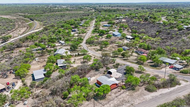 960 County Road 4511, Hondo, TX 78861