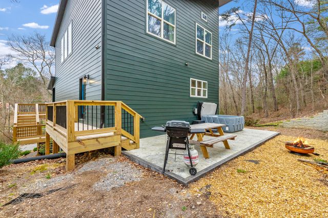 72 Rohan Lane, Chickamauga, GA 30707