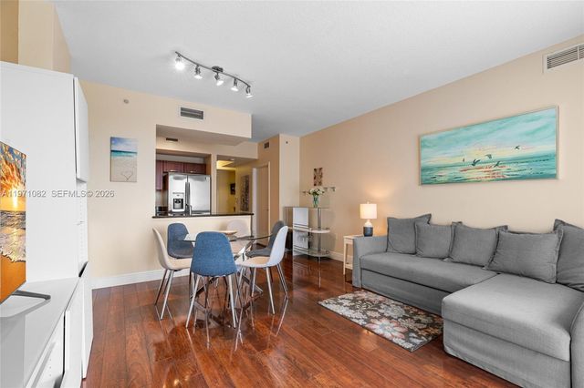 7275 SW 90th Way 404, Miami, FL 33156