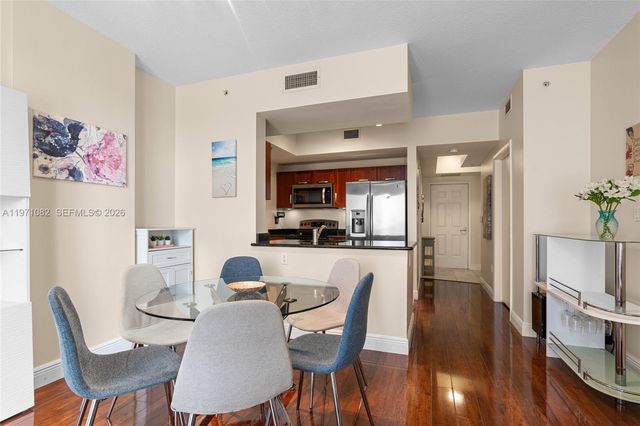 7275 SW 90th Way 404, Miami, FL 33156