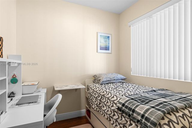 7275 SW 90th Way 404, Miami, FL 33156