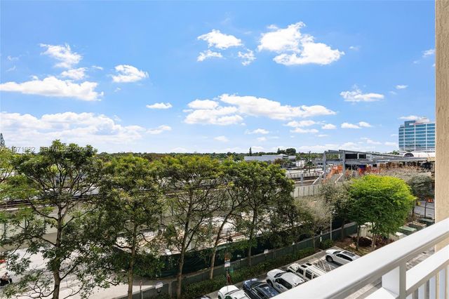 7275 SW 90th Way 404, Miami, FL 33156