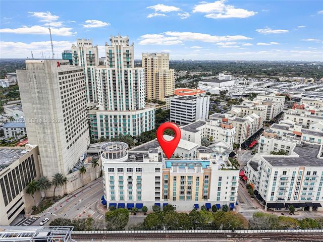 7275 SW 90th Way 404, Miami, FL 33156