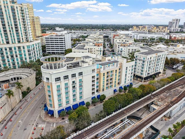 7275 SW 90th Way 404, Miami, FL 33156