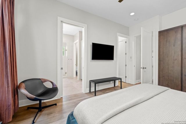 730 E Josephine St, San Antonio, TX 78208