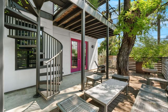 730 E Josephine St, San Antonio, TX 78208