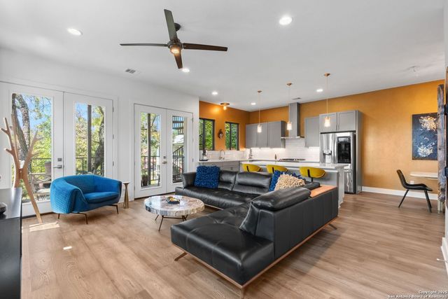 730 E Josephine St, San Antonio, TX 78208