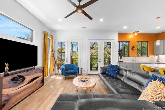 730 E Josephine St, San Antonio, TX 78208