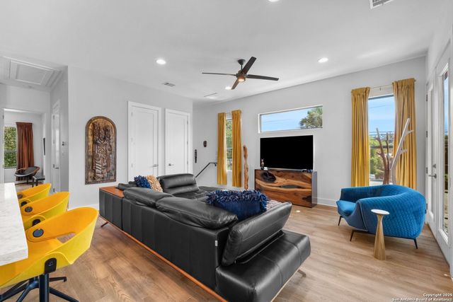 730 E Josephine St, San Antonio, TX 78208