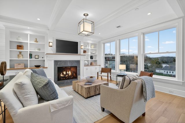 22 West Main Street 11, Groton, CT 06355