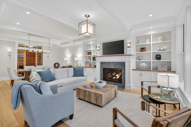 22 West Main Street 11, Groton, CT 06355