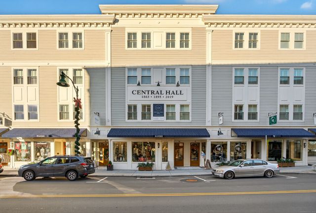 22 West Main Street 11, Groton, CT 06355