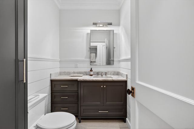 22 West Main Street 11, Groton, CT 06355