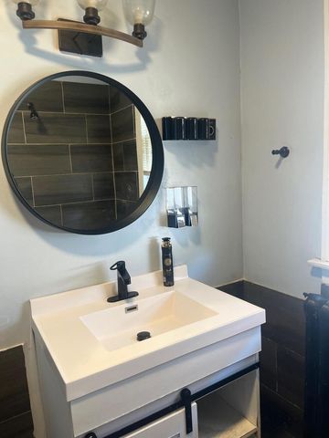 237 W 114th Street, Chicago, IL 60628