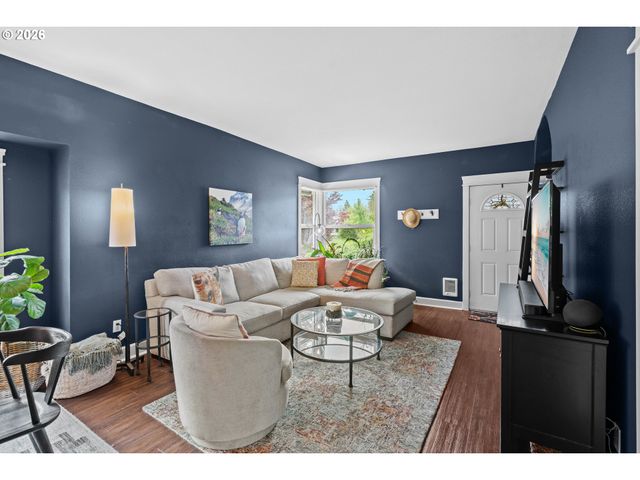 719 W 23RD St, Vancouver, WA 98660