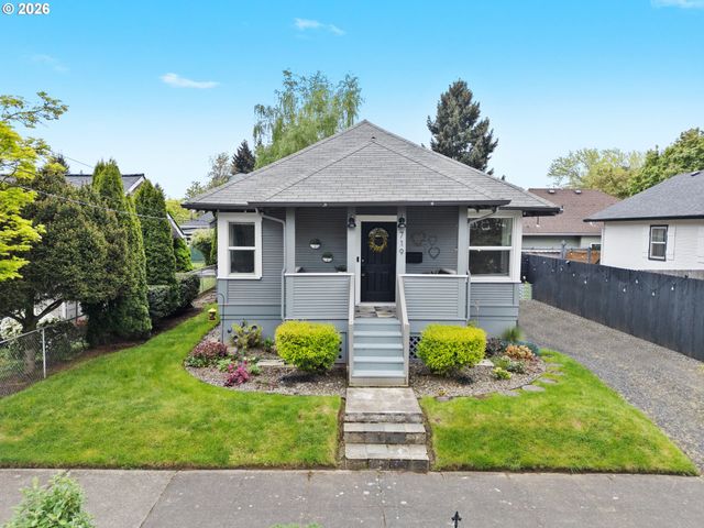 719 W 23RD St, Vancouver, WA 98660