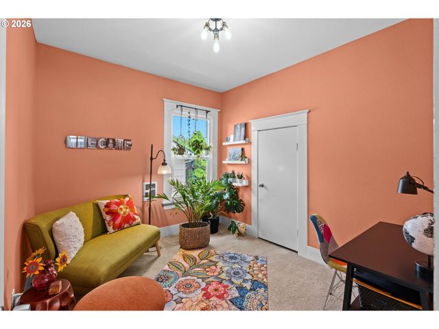 719 W 23RD St, Vancouver, WA 98660