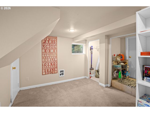 719 W 23RD St, Vancouver, WA 98660