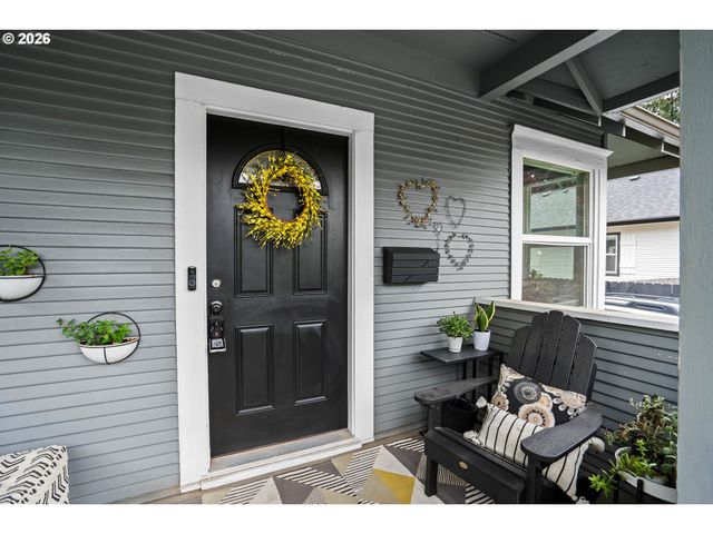 719 W 23RD St, Vancouver, WA 98660