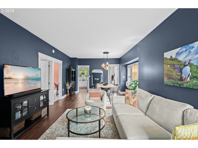 719 W 23RD St, Vancouver, WA 98660