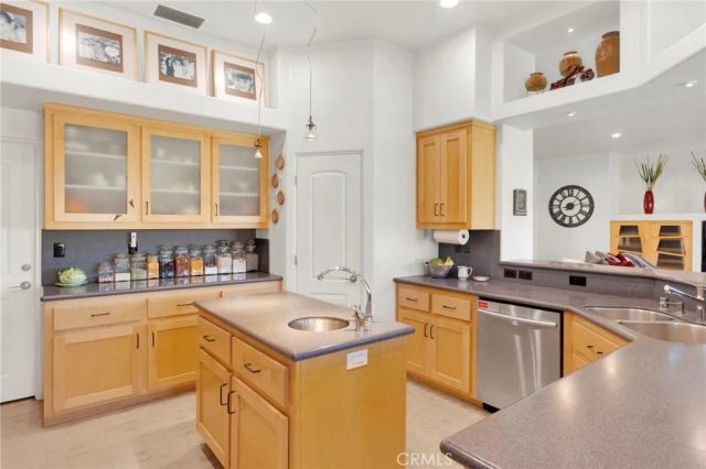 7031 Joshua, Oak Hills, CA 92344