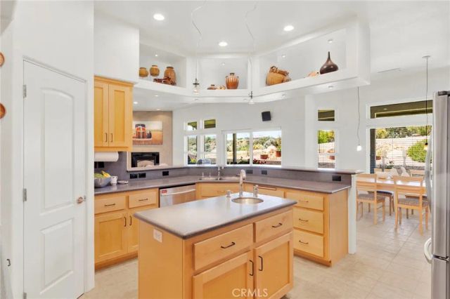 7031 Joshua, Oak Hills, CA 92344