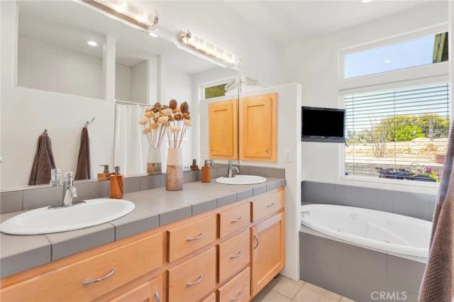 7031 Joshua, Oak Hills, CA 92344