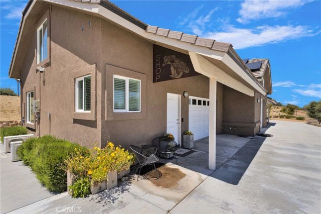 7031 Joshua, Oak Hills, CA 92344