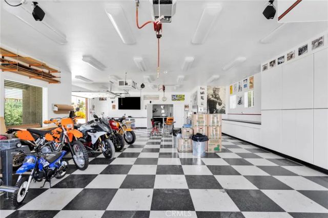 7031 Joshua, Oak Hills, CA 92344