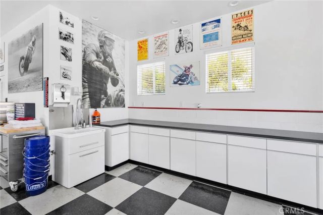 7031 Joshua, Oak Hills, CA 92344