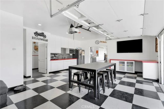 7031 Joshua, Oak Hills, CA 92344