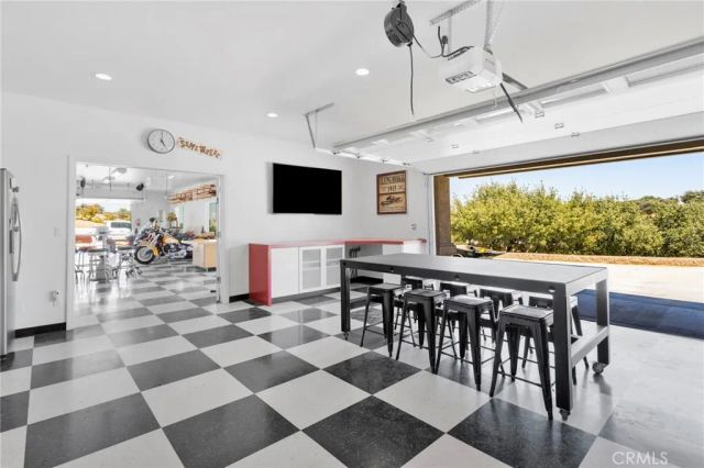 7031 Joshua, Oak Hills, CA 92344