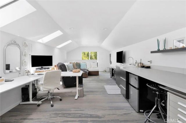 7031 Joshua, Oak Hills, CA 92344