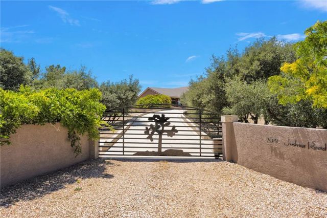 7031 Joshua, Oak Hills, CA 92344