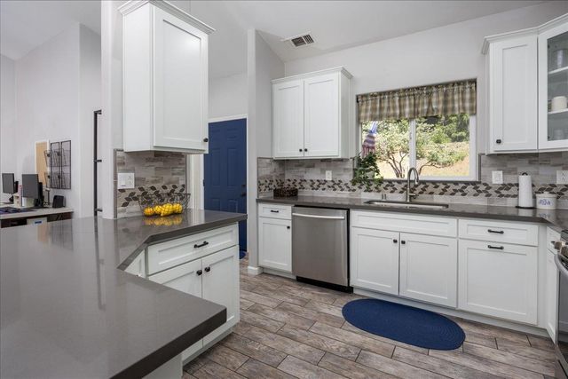 5315 Wildberry Dr, Grizzly Flats, CA 95636