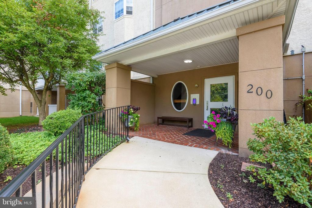 225 PAOLI POINTE DR #225-U, Paoli, PA 19301 — photo 3