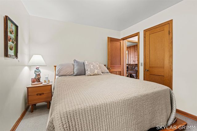 2121 N Scenic Drive, Muskegon, MI 49445