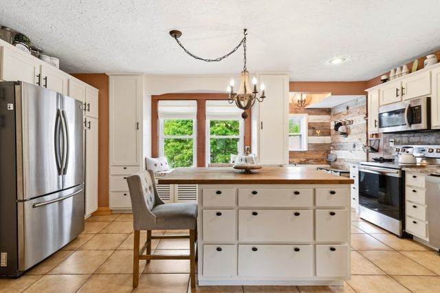 18 Vine, Milford, MA 01757