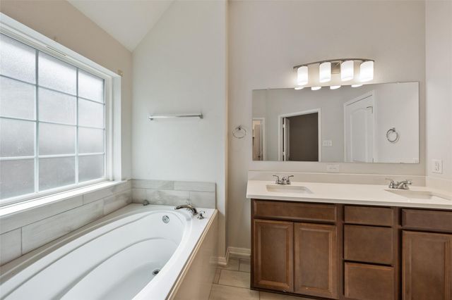 3043 Stonebriar Court, Conroe, TX 77301