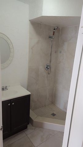 5011 W Oakland Park Blvd 210, Lauderdale Lakes, FL 33313