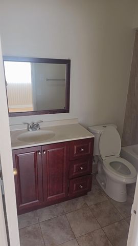 5011 W Oakland Park Blvd 210, Lauderdale Lakes, FL 33313