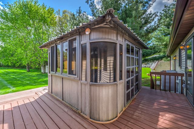 0S885 Spring Green Way, Batavia, IL 60510